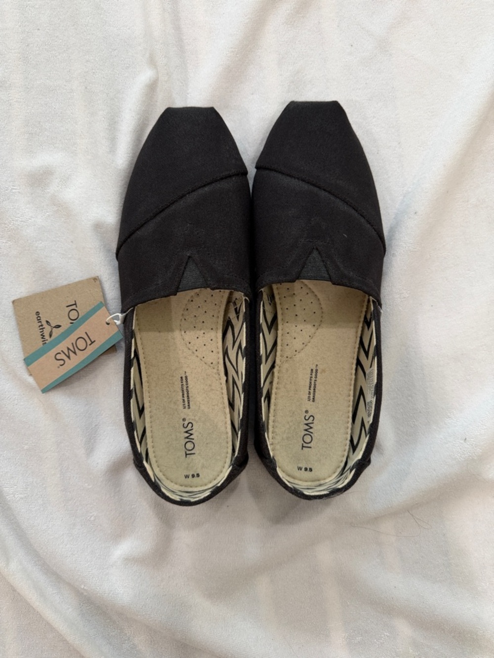 Toms Women's Slip-On Canvas Flats - Black